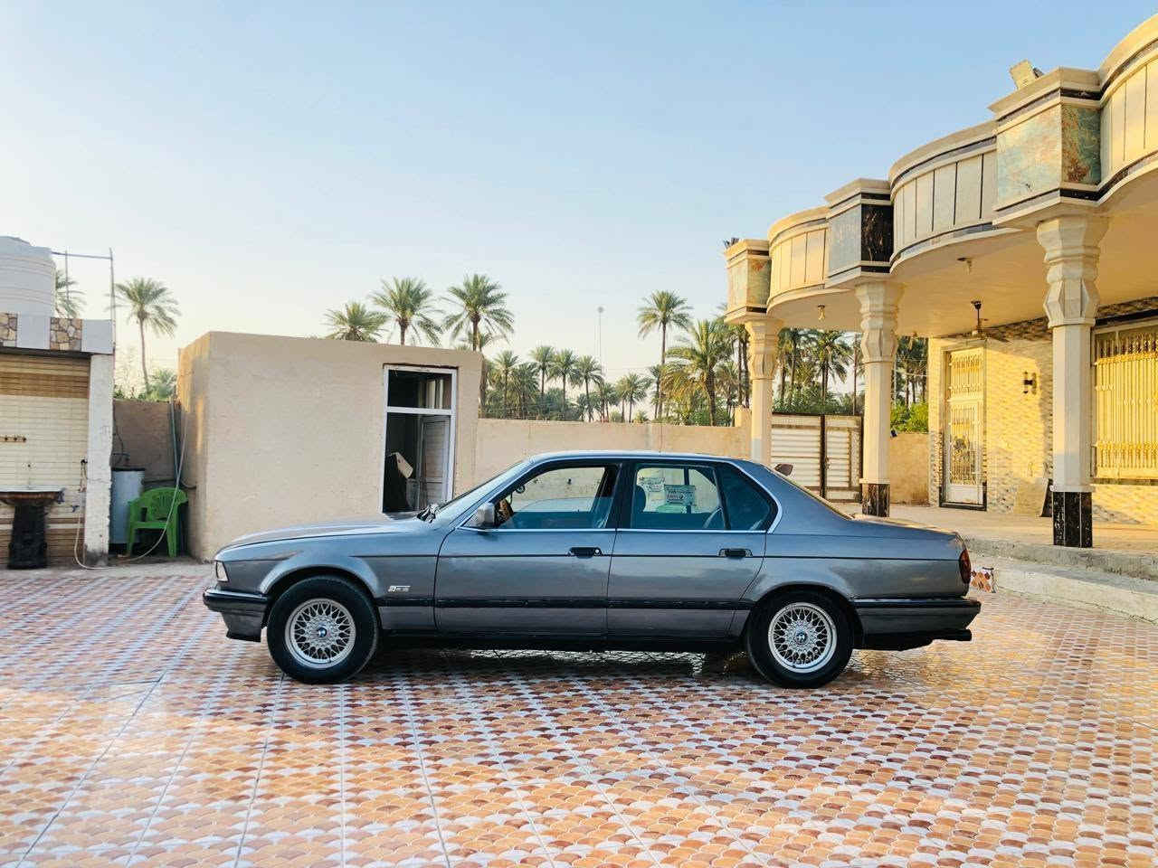 سلام عليكم سيارة BMWكير محرك كفالة حجم 735اصل السيارة موديل 91رقم انبار إنكليزي سنوية ل28تحويل مباشر محرك 3او نص مفتوح حداديه ورء او كدام خير من الله تخم تاير نظيف مصبوغه عام جماليه ابدون ضربه السيارة كهربائية كله شغالة اشاير عالي ناصي سيارة جاهزه مال جناي السعر42بيه مجال مكاني بابل محاويل قريت البعلوان ‭
‭٠٧٧١ ٩٤٦ ٥٢٦٨
