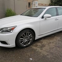 لكزس LS460 • ٢٠١٤ • كشن مساج