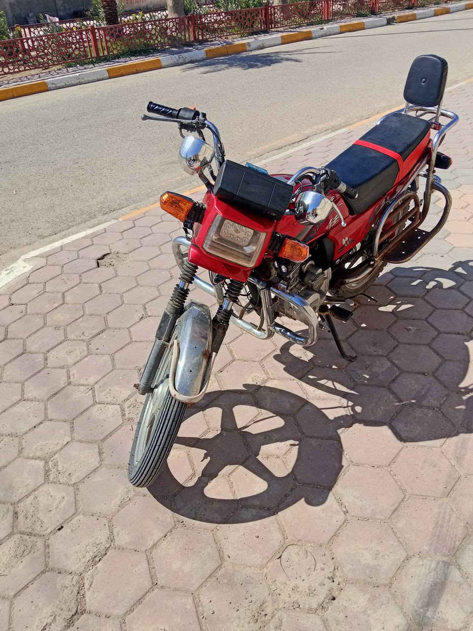 السلام عليكم
دراجه فيوم للبيع رقم وسنويه 
دراجه مكفوله من كلشي محرك ما مفتوح موديل 2014
سعر:650وبيها مجال 
العنوان الدجيلي


**إذا كنت صاحب هذا الإعلان وتريد حذفه لأي سبب، رجاءا أرسل رسالة إلى الدعم الفني**