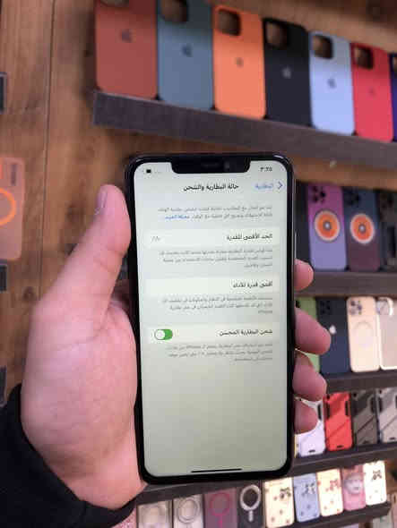 ايفون ١١ برو ماكس
الذاكرة ٢٥٦ 
البطارية ٨٠ 
اللون زيتوني
الجهاز نظيف جدا وشغال 
مستبدل شاشة وبصمة الوجة متوقفة 
بيع فقط بدون مراوس 
السعر ٢٢٠ الف دينار 
مع لزكة وكفر وكيبل شحن 
بغداد شارع فلسطين 
***********
