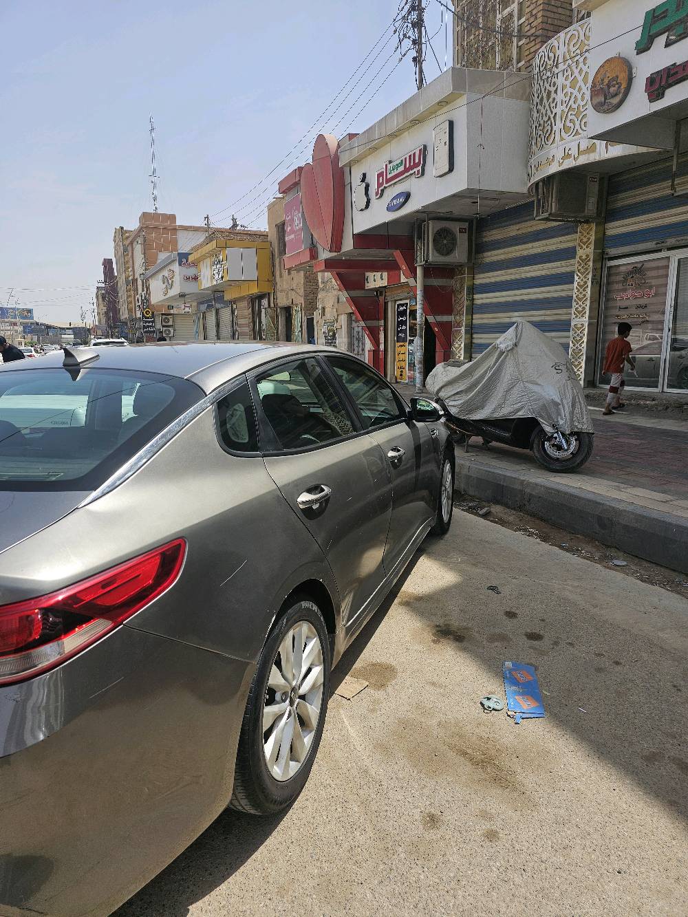 کیا اوبتما وارد امريكي تقرير غرق تسير وتعمل بيها صبغ بالصفحه عكس السايق الجاملق الخلفي والباب الخلفي مواصفاتها شاشة اعطال حساس اطارات اشارة بالمري شاشة لمس كامرة دواره مثبت سرعه 3 انظمة قيادة قفل تلقائي للابواب مانع انزلاق تبريد حلو سعرها  120ورقة مراوس عادي ارواوس حسب القناعة وانطي فرق
