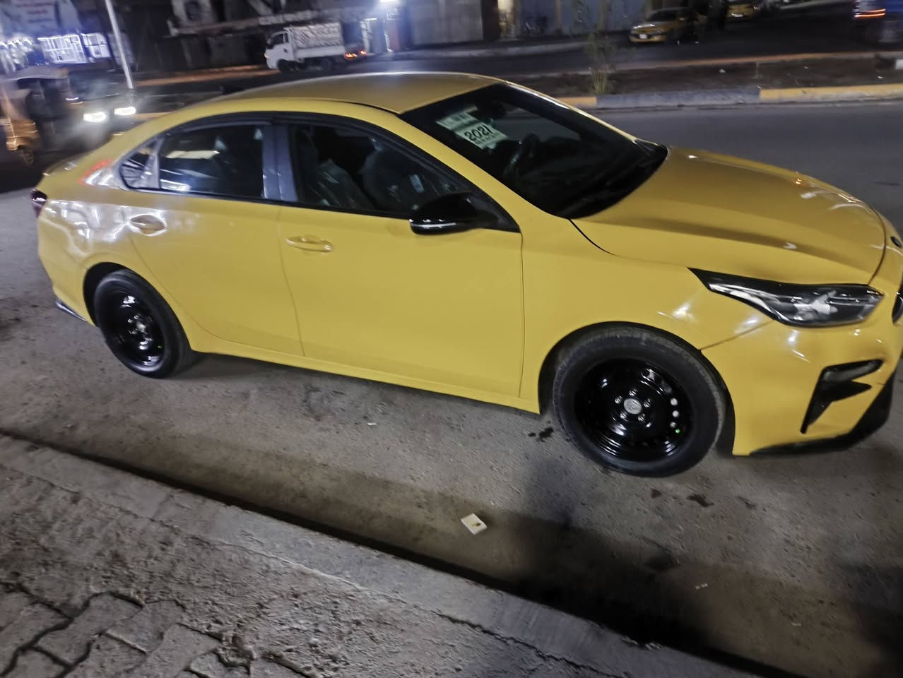 سلام عليكم كيه فورتي مديل 21 فول عدى الفتحه محرك تيربو 1600 السعر 130 وبيها مجال العنوان بغداد 
***********
