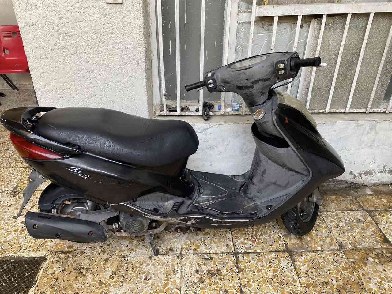 سلام عليكم دراجه بريز للبيع نضيفه السعر ٥٥٠ وبيه مجال مكاني مدينه الصدر الرقم ***********
