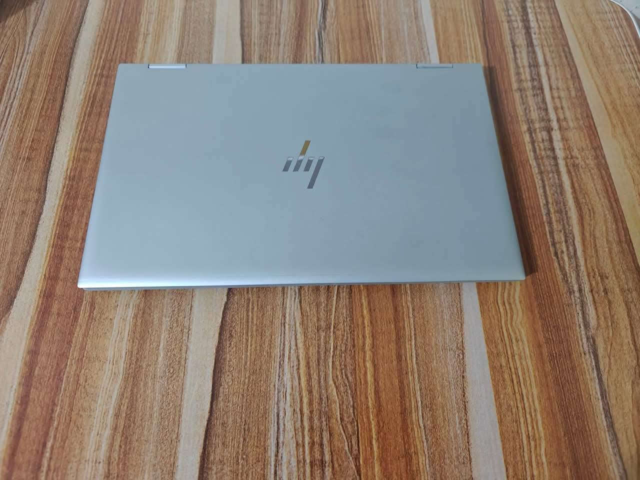 🔥 عرض خاص – آخر قطعة متوفّرة! 🔥

💰 السعر: 670 ألف دينار عراقي فقط

💻 HP x360 1040 G8 –  الجيل الحادي عشر

لابتوب عملي وأنيق، لمس + قلاب 360° مناسب للاستخدام اليومي، الدراسة، الدوام، الاجتماعات الأونلاين، وبرامج الأوفيس والتصميم الخفيف.

🔹 المواصفات الكاملة:
الموديل: HP EliteBook x360 1040 G8
المعالج: Intel Core i5-1135G7 – الجيل 11
الرام: RAM:16GB DDR4
التخزين: 512GB SSD
كرت الشاشة: Intel Iris Xe Graphics
الشاشة: 14 إنج FHD لمس – قابلة للدوران 360°
النظام: Windows 11 Pro أصلي ومفعل
الحماية: بصمة وجه + بصمة إصبع

🔌 مخارج الجهاز (Ports):

✔️ 2× USB-C Thunderbolt 4
✔️ 2× USB 3.2 Type-A
✔️ HDMI 2.0
✔️ منفذ سماعات 3.5mm
✔️ Wi-Fi 6 + Bluetooth 5.2
✔️ كاميرا HD مع غالق خصوصية

🚗 التوصيل:
توصيل لجميع محافظات العراق

الدفع عند الاستلام

🛡️ الحالة والملحقات:
نسبة نظافة عالية جداً (استخدام أوروبي نظيف)
يأتي مع شاحن أصلي + جنطة
بطارية قوية وأداء سريع
وزن خفيف وتصميم راقي

📞 للحجز والاستفسار:
📩 واتساب: ***********
📞 اتصال مباشر: ***********
