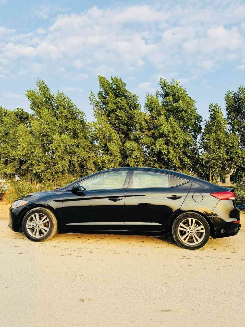 سلام عليكم النترا لبيع موديل 2018 أمريكي السياره حادثه بس بنيد  كير ومكينه مكفول رقم أربيل  ماشيه 108 ميل بسمي مكان بغداد المحموديه السعر 117 بيها مجال الرقم ***********
