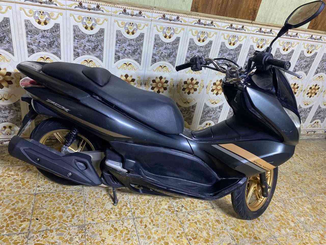 سلام عليكم بيسي إكس جيل أول دراجة رمبة الله شاهد نازلة رمبة ونتركت محد يطلع بيها ضالة بالبيت مكينة 150 دراجة ماشية 54بلادي دراجة خمسينية 👌لونين زيتوني وأسود دراجة مال جناي مو بياع شراي حساس ازدحام حرفA 💗حساس استان  بصمة تشغيل عن بعد دراجة ياباني دراجة شلعة ومعدل تخبل مكينة وكفر مكفولة بيها شخوط بصيطة واضحات السعر مليون ومية وخمسين وماكو هيج سعر دراجة رمبة رمبة رمبة ارجع وعيد  ((السعر 1150)) 💵💸🫆مكاني بغداد مدينت الصدر ***********اتصل وتدلل بيها مجال شي بصيط حك جية اخوان مكلف بنشر لحد يراسل اتصل
