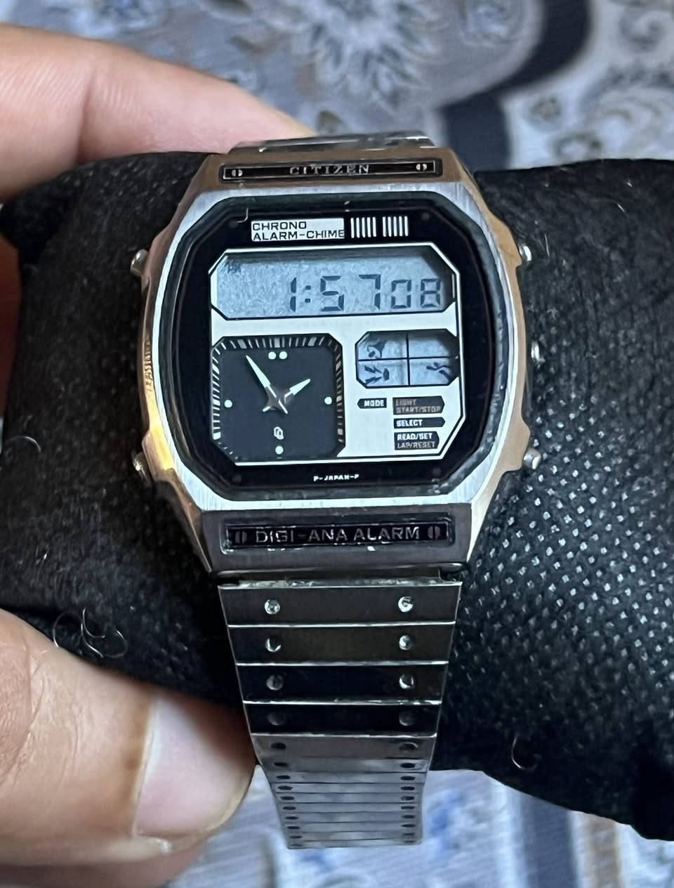 السلام عليكم
ستزن ياباني اصلي 

نوادر 

كوازتز 

نظافه ممتازه 

منبه 

السعر ١١٠$ 

وبيه مجال 

يوجد توصيل


**إذا كنت صاحب هذا الإعلان وتريد حذفه لأي سبب، رجاءا أرسل رسالة إلى الدعم الفني**