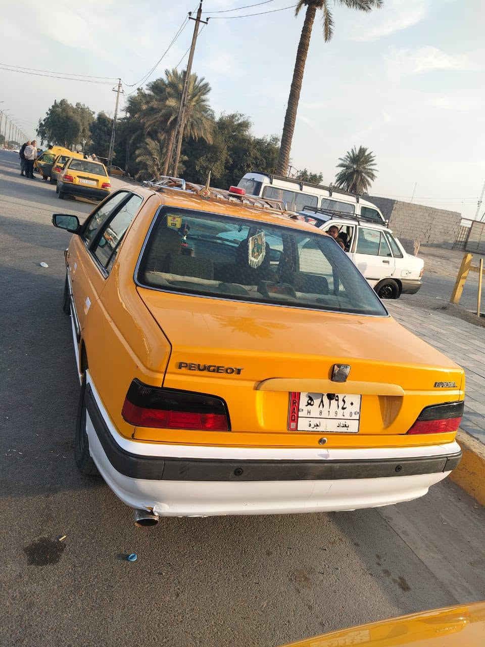 سلام عليكم بيجو بارص موديل 18 كشره مكفول قطره خياس ماكو محركه امبدل كازكيت  سياره نضيفه كلش مال جناي تبريده ثلج حماوته جوه نص بيه ادامه هواي شغلات لا تنقيص ولا تبخير بيه اي بي اس عطلان سعره 58 رقمي***********
