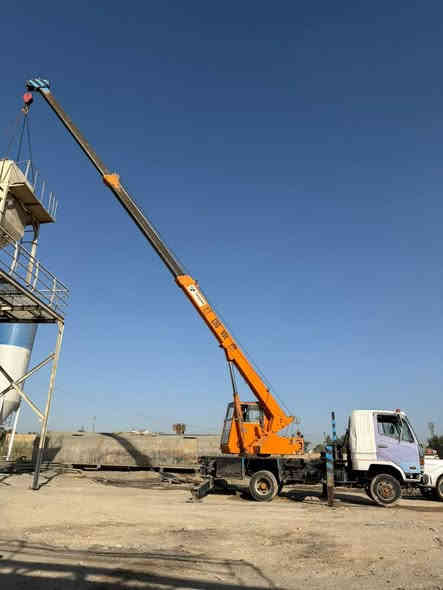 السلام عليكم 
للبيع كرين تادانو 7 طن سلايتين كفاله عامه رقم بصره مشروع وطني مكاني بغداد السعر 260 وبيه مجال بسيط 
***********
