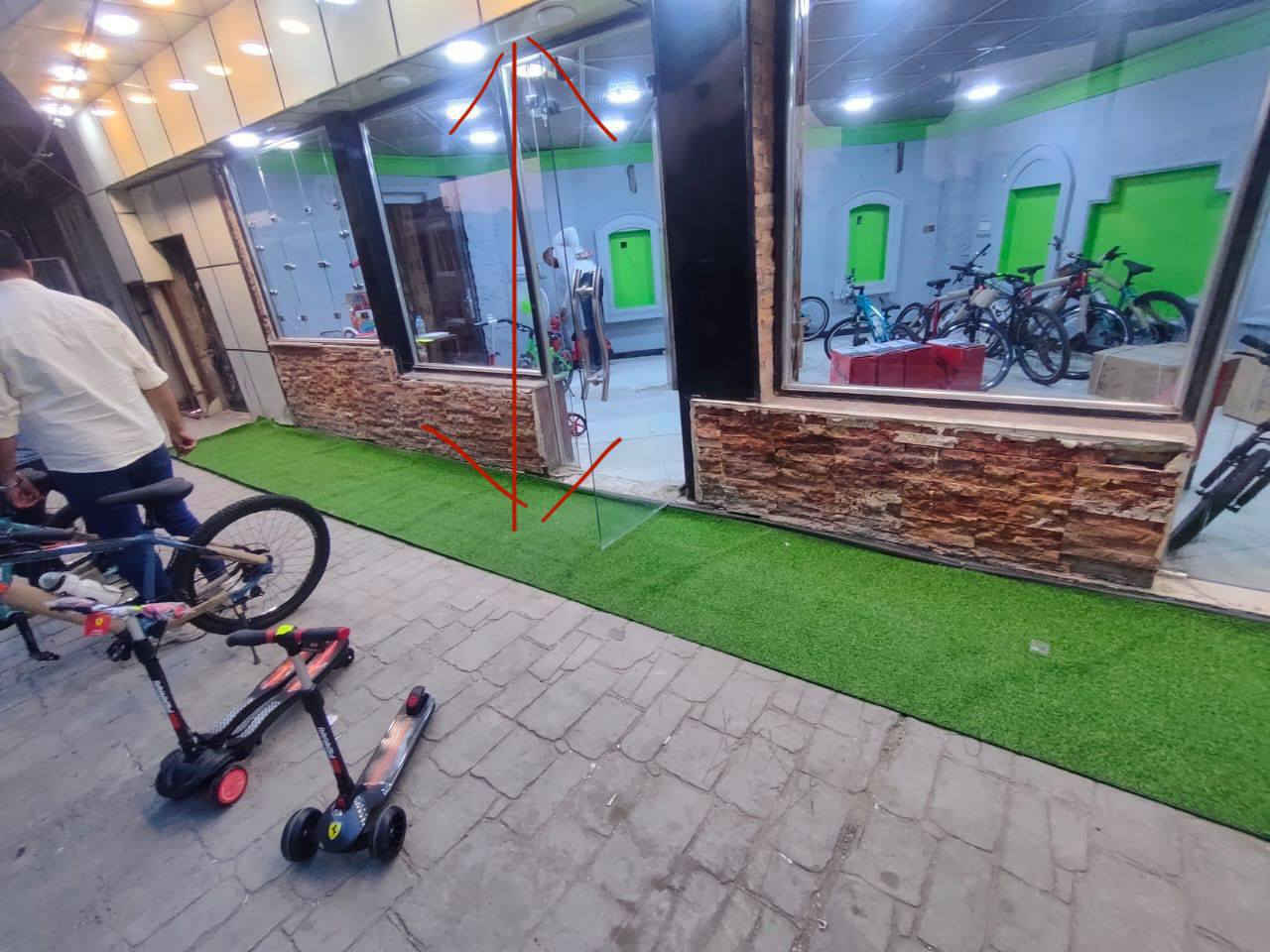 السلام عليكم
يتوفر محل كبير للايجار 
المساحه ٥٠ الواجه ١٢
يرهم قطع للإستفسار 
***********
