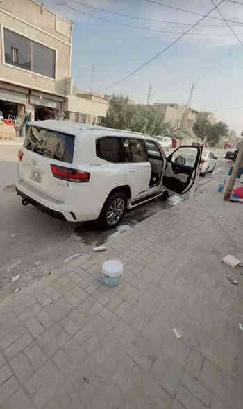 سلام عليكم عندي جكساره موديل 23 كفالة عامة سيارة المكان بغداد الشعب السيارةبريم صليه سعر ٦70بيه مجال رقمي ***********
