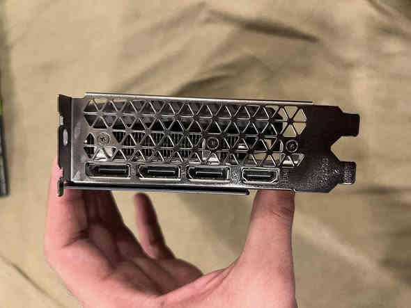 السلام عليكم كارت شاشة RTX 3050 8gb للبيع
الكارت صار الي سنتين من مشتريه بس مستخدمه قليل 
سبب البيع للتجديد 
السعر  200 الف 
مكاني بغداد
للاستفسار 
***********
