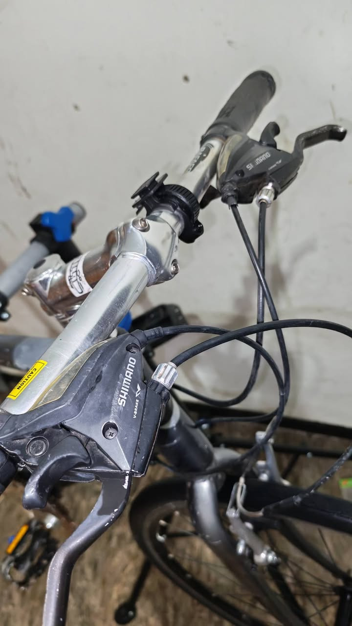 جاينت اسكيب ار 3 حديث موديل 2020
Giant escape r3 2020
- فريم المنيوم مضلع
- سستم شيمانو التوس 3x8
- بريكات تيكترو tektro 
- ويالة اسكيب
- تايرات كتان cst

- دراجة نظيفة وكاملة مكملة وحديثة 

- السعر 190 وبي مجال 

- رقم *********** واتساب
