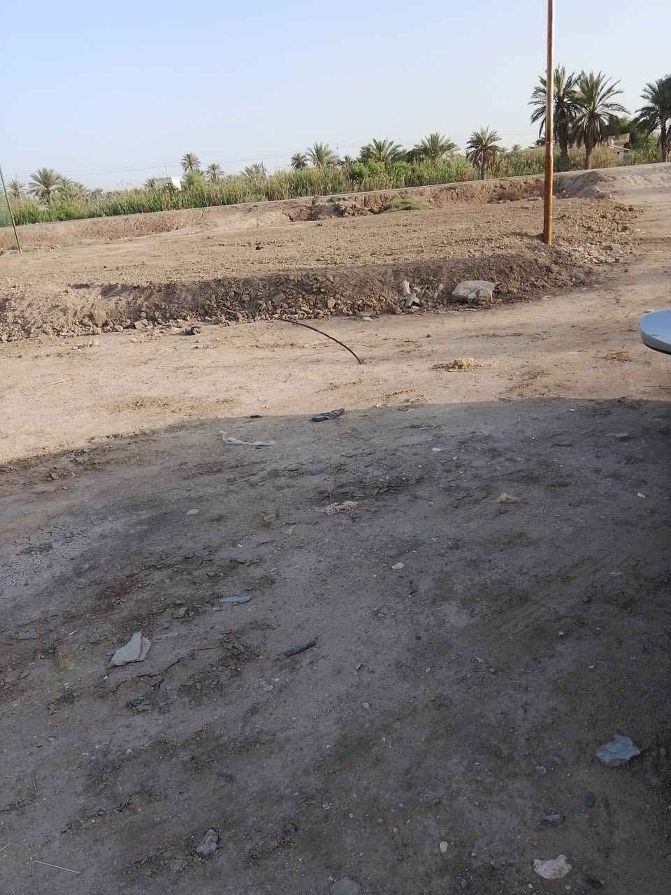 يالله قطعة زراعي للبيع مساحة 200متر 
20متر عن التبليط السعر وتفاصيل اتصل 
ناحية سديناوية حي الرحمان مدفونة وجاهزة
***********
