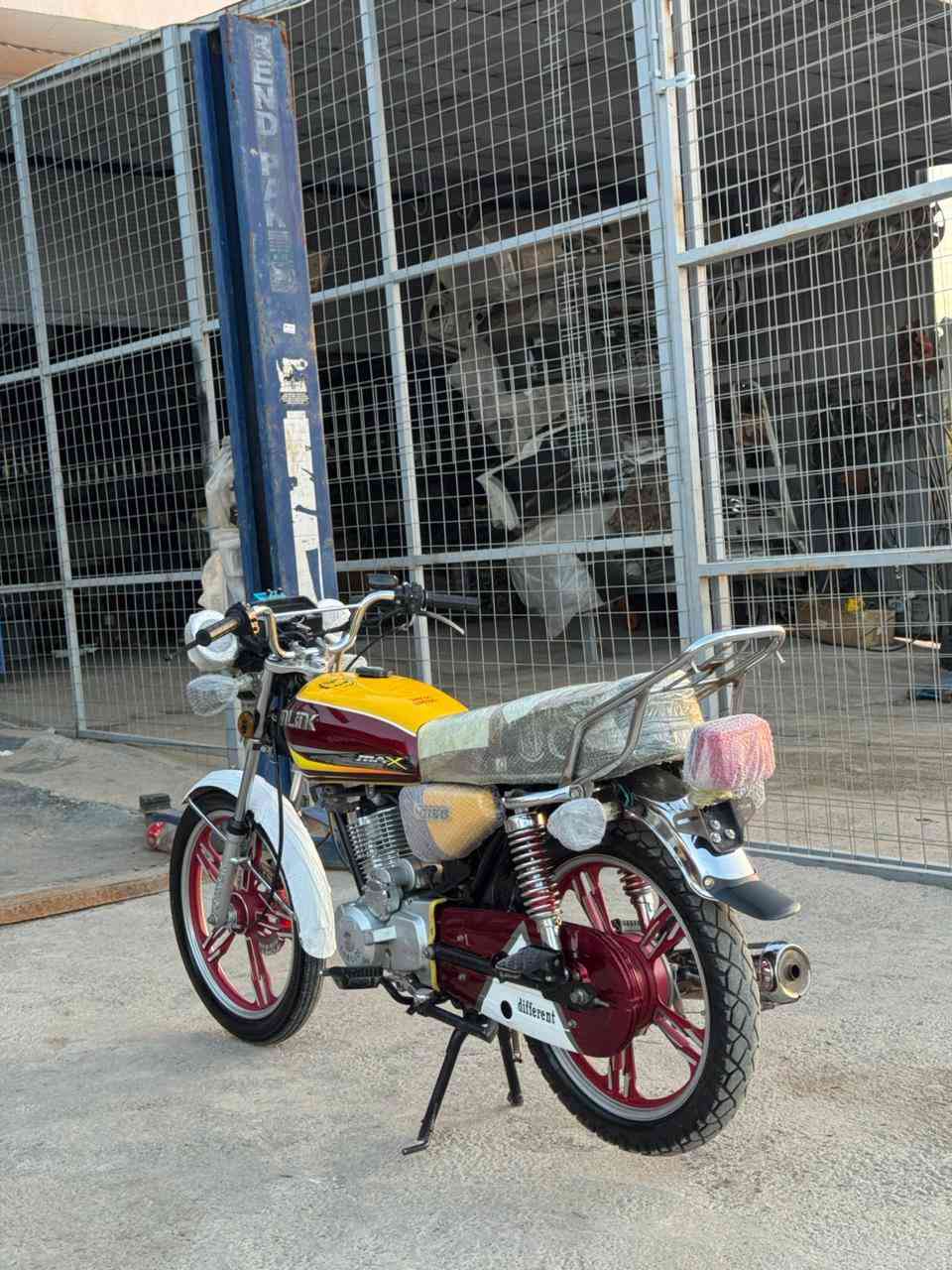 *********** المكان ديالى المقدادية شهربان السعر 570
سيفان للبيع فقط موديل 23 جاهزة كل نقص مابيهة  تايرات جدد  دشبول كهربائيات سلف هندر كلة شغال محرك سبانة ممدود علية  شلعة اشك الكاع
