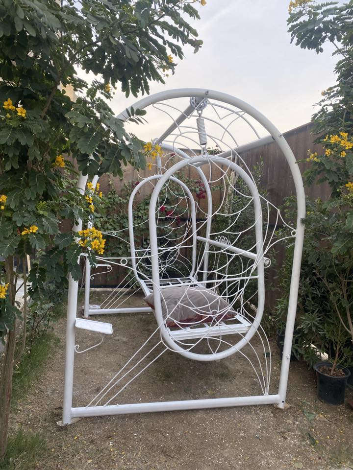 للبيع مكانها دوره حديد ثقيل ***********
