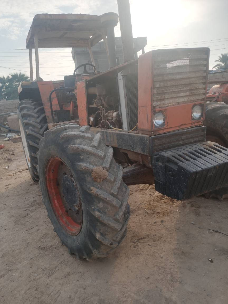 للبيع تايرات افيات امامي 28عل 14
***********
