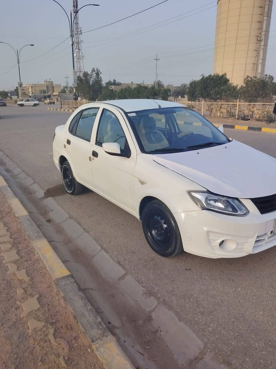 السلام عليكم ساينا موديل 19مكفوله من الكلبه ولحادث وتبديل وصبع مكينه كير مكفولات  تبريد تدفئه  حداديه 100من 100  ترايك وين ماتريد  تخم تاير جديد  مصفره غرامات سياره جاهزه   كبل الشارع  ماتخسر عليه دينار   مناسبه بلاش   السعر 50 المكان البصره قرنه الشراي يتصل *********** الرقم بي واتساب
