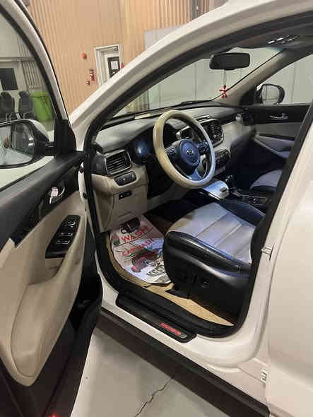 سورنتو 2017 خليجي فول مواصفات 6سلندر 7راكب السعر 188ورقة ***********
