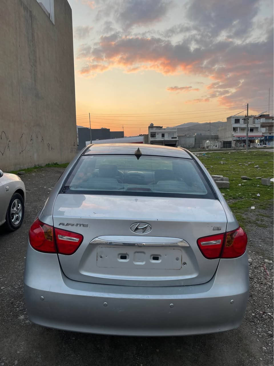 ئاڤانتی ٢٠٠٩ئیکۆ لێزەری 
سارەکە زۆر جوانە بێچاڵو شوختە 
کەڤەر گۆڕاو لێدراو سەقڤ بۆیاخ بەشەرت
سارەکە کەم ڕۆشتوە زۆر خاوێ نە خایسو شتی نیە 
سحر٤٨ ماجال لۆکە.شوێن ڕانیە.ژم*********** رانية, السليمانية
