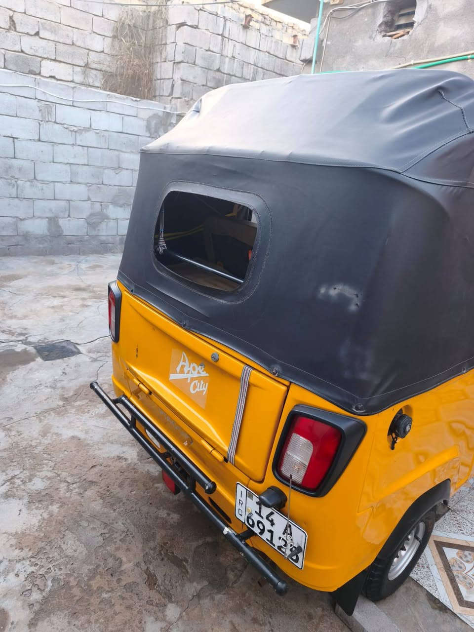 تكتك للبيع بياجو موديل 2019طالعه من الشركه 2022شهر ال10تكتك نضيفه مجفته مره وحده مبدل بوشه وبستم صار فتره مبدلهن وشرط التحويل ثاني يوم السنويه تنتهي 2028/29/11 السعر 4مليون العنوان البصرة المعقل قرب الساعه الرقم ***********
