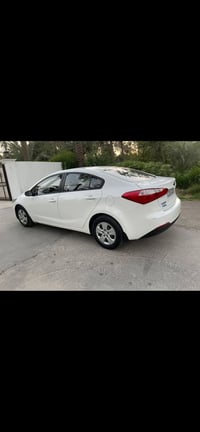 سيراتو 2014 خليجي مكفولة بدون صبغ ماشيه 80 الف  حقيقي بيها بارد بسيط ب...