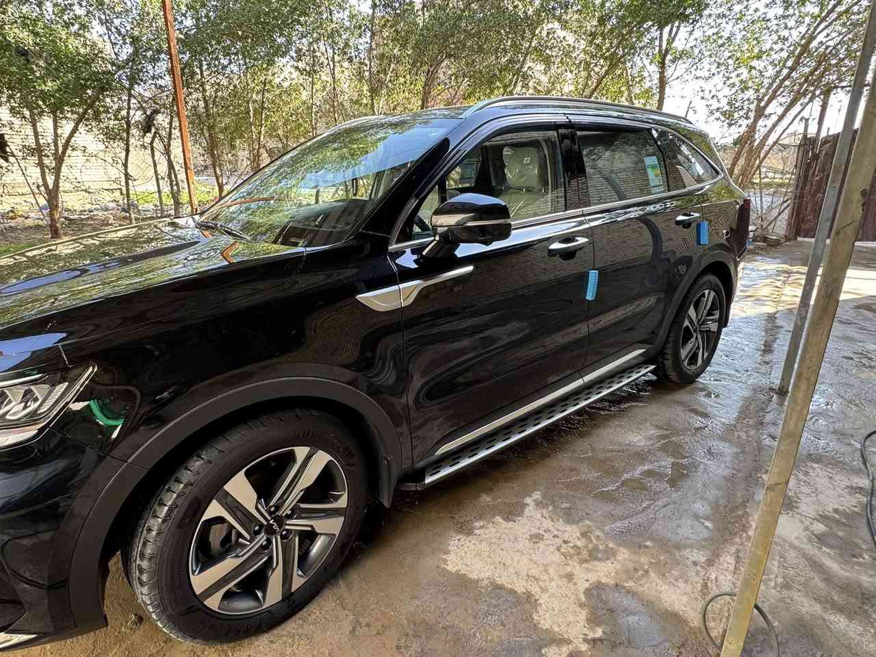 سلام عليكم كيا سورينتو 2023 خليجي ضمان شركه  نم  رقم اربيل ب اسمي فول مواصفات بدون بنوراما  مكينه 6 سلندر سبعه راكب تبريد ثلاث قطع كشنات كهرباء اربع كامرات حساسات امامي وخلفي شفتات ستيرن كشنات جلد شاشه دجتال كشن تدفئه تبريد فول مواصفات السياره عليهه تغليف ppf  مسويلهه تغليف داخلي عازل وحيف  السياره مكفوله من الضربه والبارد فقط بيهه رصعه صغيره بالباب السايق او مامعدلهه ماشيه 40 الف سعرهه 297 مجالهه قليل السياره موجوده بالشعب رقمي للمعلومات ***********
