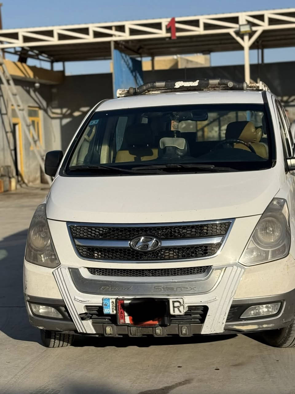 السلام عليكم سياره ستاركس موديل 2016 بسمي السياره تحويل ثاني يوم السياره نضيفه وخير من الله وجاهزه مابيه نقص مكينه وكير مكفولات وتبريد ثلج كهربائيات كله جاهزه مستعجل على بيعته للأستفسار الاتصال او المراسله على هذا الرقم *********** مكان السياره واسط كوت
