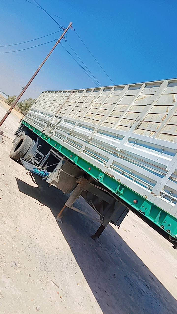 سلام عليكم لبيع عربانه حداديه طول 12ونص
جناب رتفاع 200 شاصي 16مكفول من فطر ولحيم 
تخم تاير. سعر88بيه  مجال قليل المكان الحله النيل 
رقم ***********
