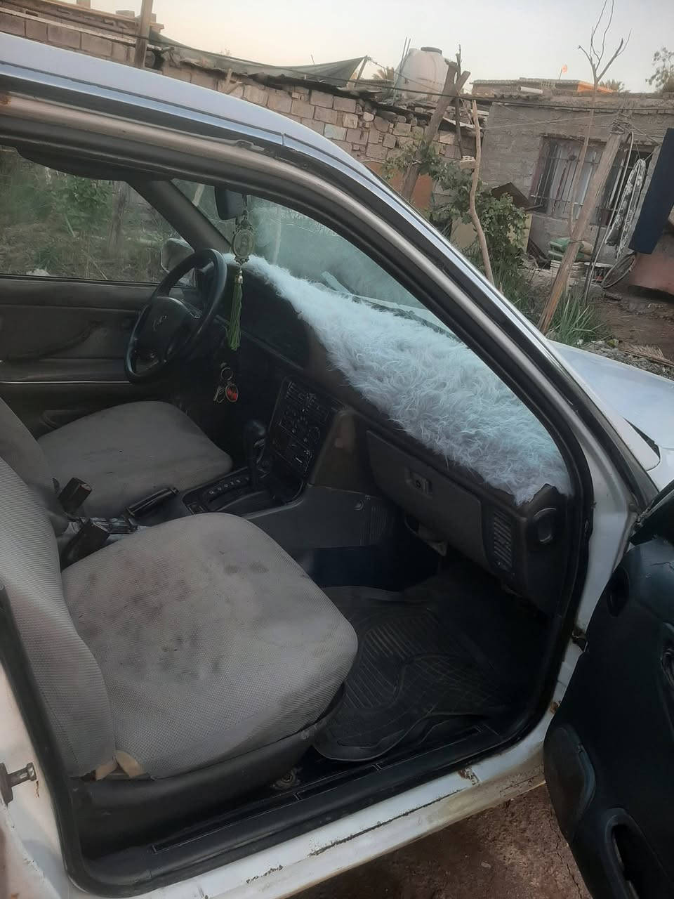 السلام عليكم برنس البيع٩٤ محرك مفتوح اوتو رقم كربلاء كهربائيات شغاله داخل نضيفه تبريد شغال السعر ٢٥ بيهه مجال ستفسار ***********مكاني واسط العزيزيه
