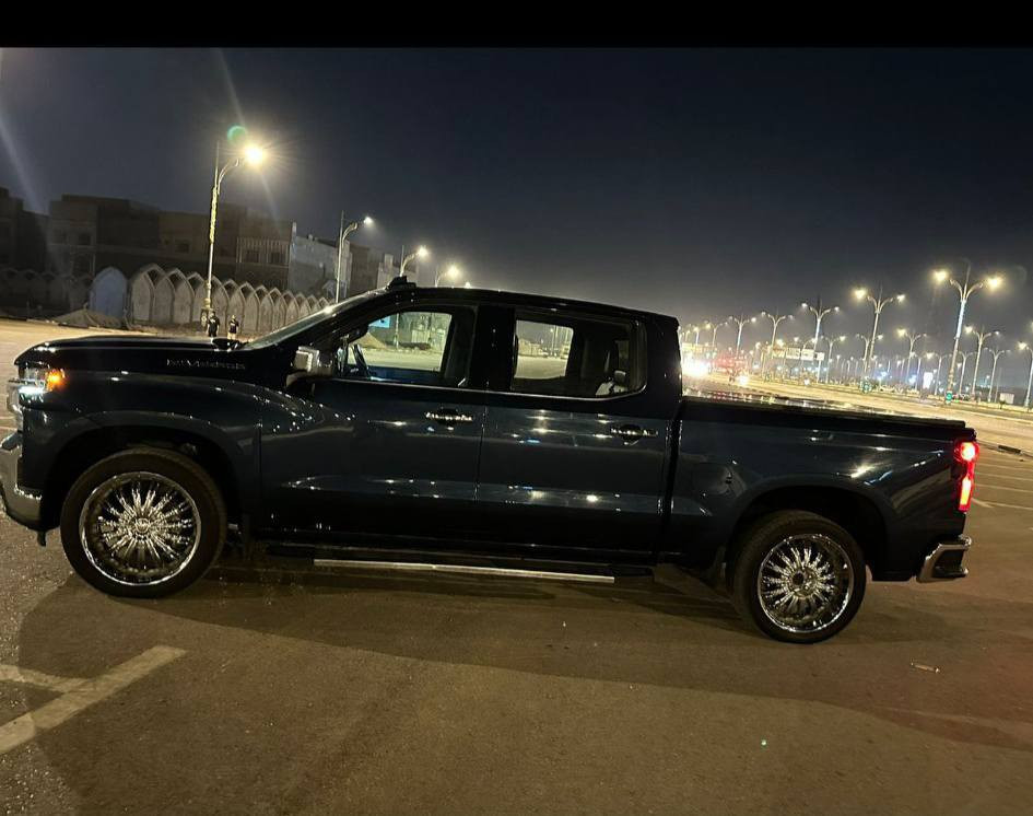 تاهو سلفادور فول موصفات بدي قصير باب طويل سرقه جملغ وبنيد مرجعت بلااد موديل 2019 رقم اربيل ***********
