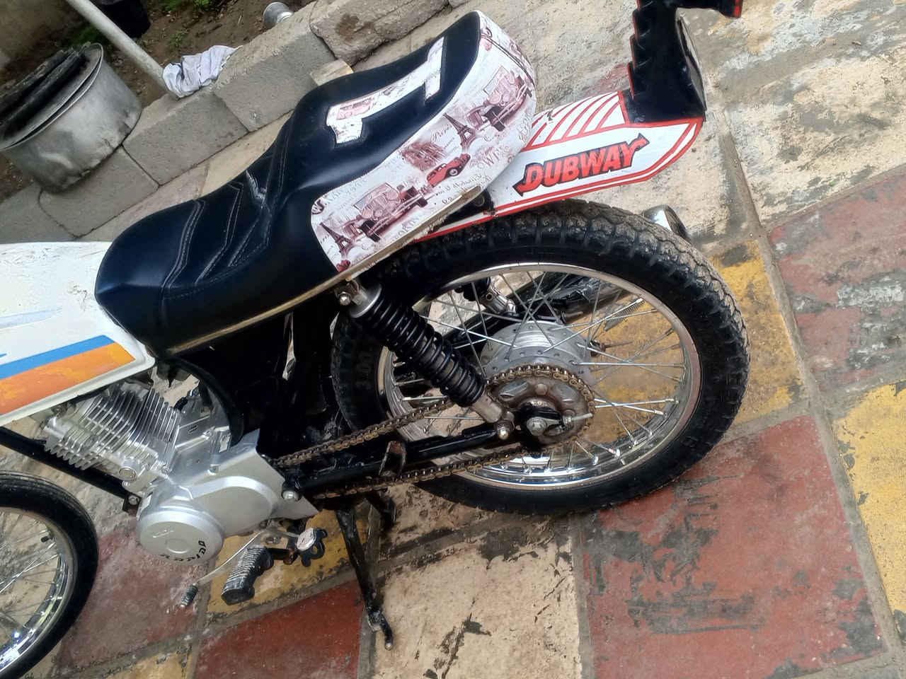 دراجه نامه مديل 25 ما صاله هواي من معمره مفتوحه ولفات فقط وخرسه. ورزنه وشاصي نضيف سعر 600 وبيه مجال الشراي مكان ناصريه جسر الهولندي رقم ***********
