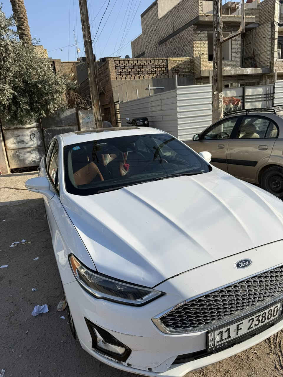 السلام عليكم تحية طيبة
فورد فيوجن 2020 تيتانيوم محرك 2000 توربو 

رقم بغداد 

ماشية 177 كيلو 

حادثها قطعة وحدة فقط ( جاملغ اليسار فقط ) بدون ايرباك او شواصي 

داخل السيارة قرميدي بلادي 

انارة دشبول داخلية بلادية

كشن كهربائي جهتين 

تبريد و تدفئة كشنات الكهرباء 

قطعتين تبريد 

هاند بريك بصمة 

تشغيل عن بعد 

بصمة أبواب جهتين 

گير ماوس 

شاشة Sony 

كل صيانتها قطع غيار شركة ford 

تحكمات ستيرن رايدها 143 ورقة 

مكان السيارة المنصور / ***********
