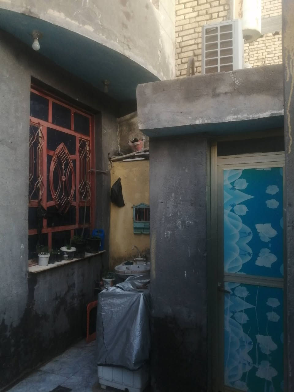 دار للبيع
حي اور قرب مدرسه الجماهير  ١٠٠ متر 3 غرف نوم استقبال مطبخ صالتين 3 حمامات بيتونه بيت جاهز ونضيف بناء ٢٠٢٢خارطه مرتبه ***********

