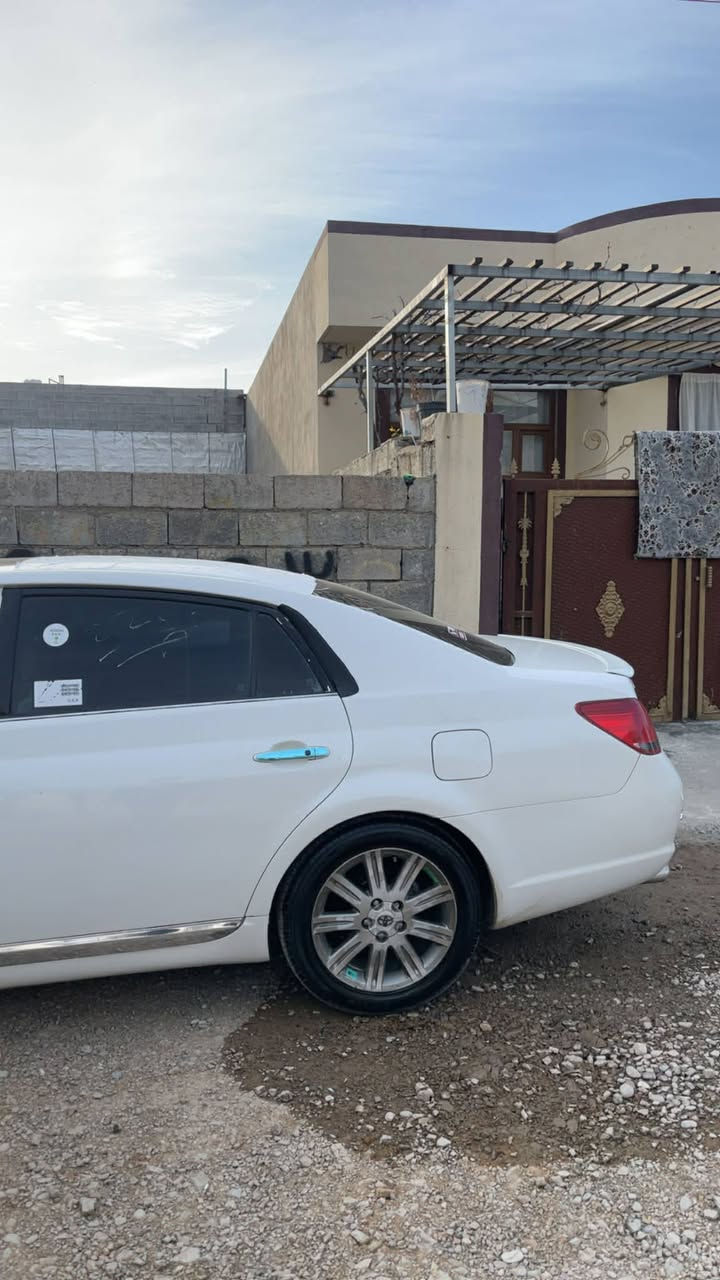 سەرەتا بەناوی خوا
ئەڤەلۆن لیمیتد خلیجی فول فول مواسەفات بڕاوەی لیزەر 
سپی سەدەف کامل مەسرەف کراو 
سەقفی بەشەرت ناوزەرد لۆک 
چوار تایەو ویلی لۆکی بۆ دەستراوە 
بێدەقعمو لێدراو بێچاڵو شخوت 
پێشو پشتی کەپسە 
سیعری ٥۹ گەڵاو معامەلەیە کەم 
گۆڕینەوەش ئەکەم بە شاهینەی ۱٨٤ لەسەر دڵ گرتن 
*********** 
شوێن سەیدسادق 
جوانی کۆمێنتو مەسج نادەمەوە تەلەفون بکە
ئەدمین💚
