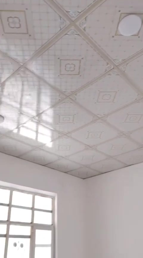 دار للبيع بناء حديث مساحه 100 متر طابق واحد  ستاره وبيتونه ارضيه سيراميك سقوف ثانويه  يحتوي على استغبال وصاله ومطبخ وغرفة نوم ومنور +صحيات 
في كاطون الرازي شارع المدارس قرب مدرسة الشام للاستفسار أتصل على الرقم 
***********
