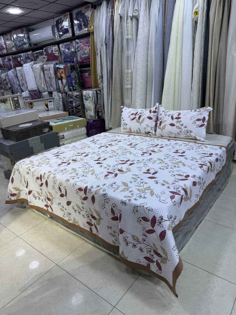 فرشه نفرين🔥 قماش قطني بارد وجهين مشجر وساده مع 2 وجوه مخاد👑
 #السعر  (15)الف كل قطعتين 25✅
الغطوه 230*200
وجوه مخاد 50*75 عدد 2
متوفر توصيل بغداد ٥ الاف


**إذا كنت صاحب هذا الإعلان وتريد حذفه لأي سبب، رجاءا أرسل رسالة إلى الدعم الفني**