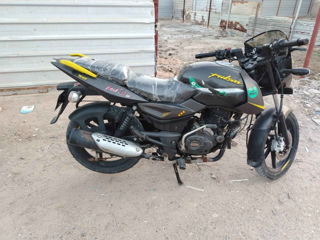 السلام عليكم دراجة بولسار رقم وسنويه  مكاني البصرة سعر1800 قم صاحبه ***********
