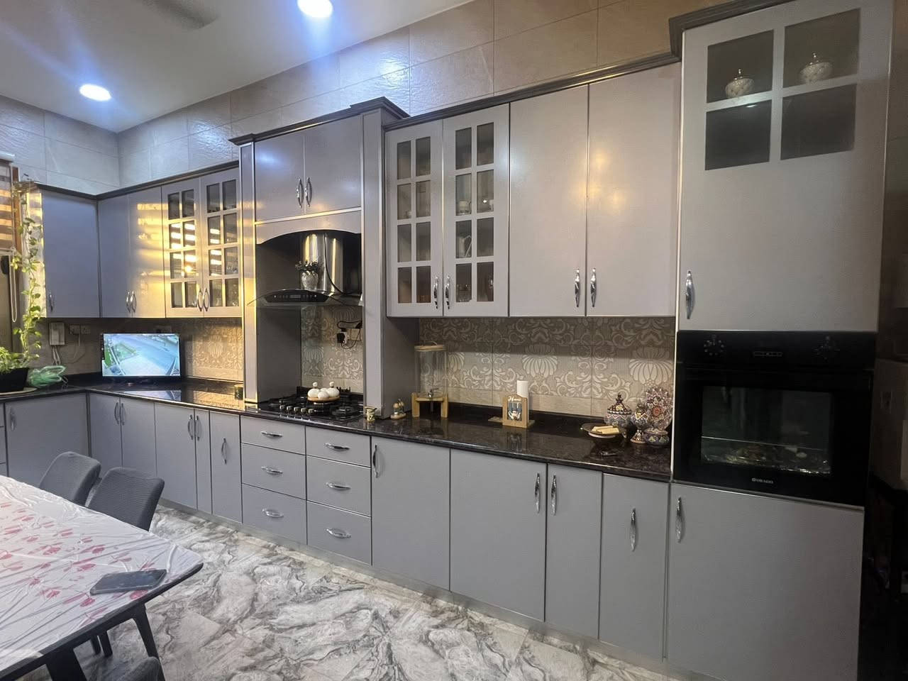 كاونتر MDF شامل مرشّح وطباخ ( اسال ع سعر ال MDF وراهة احكم) للبيع مكاني بغداد البياع للتفاصيل اما تشرفني للبيت او هذا رقمي لا غير 
***********
