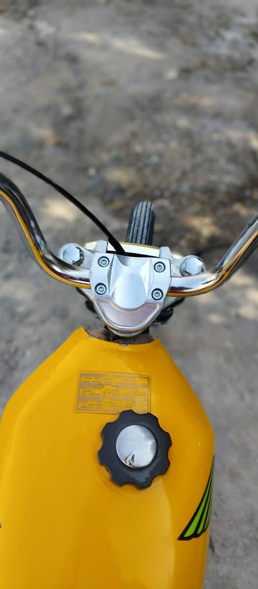 دراجه اوراق مديل ٢٠٢١ومعمره ٢٠٢٦جديده مال شغل شاصي مكفول والمكينه مفتوحه مره وحده البيع البيع مكان عماره التواصل رقم *********** عمارة, ميسان
