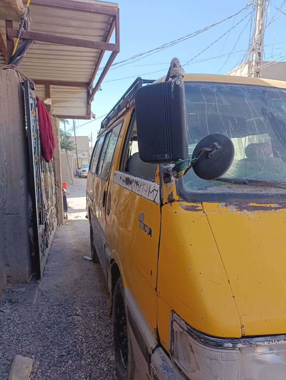 كيا بستا موديل 94 كير مكينه اكسين حداديه سياره بلاديه قشرها  كهربائيه شغاله لا حادث بيها ولا كل شيء السياره مصفره من كل شيء مرور هيئه مصفره مداور ثاني يوم الشراي يراسلني او  مراوس سعر 15 الشراي خابرني مكاني بالنجف السياره نجف رقم الهاتف ***********
