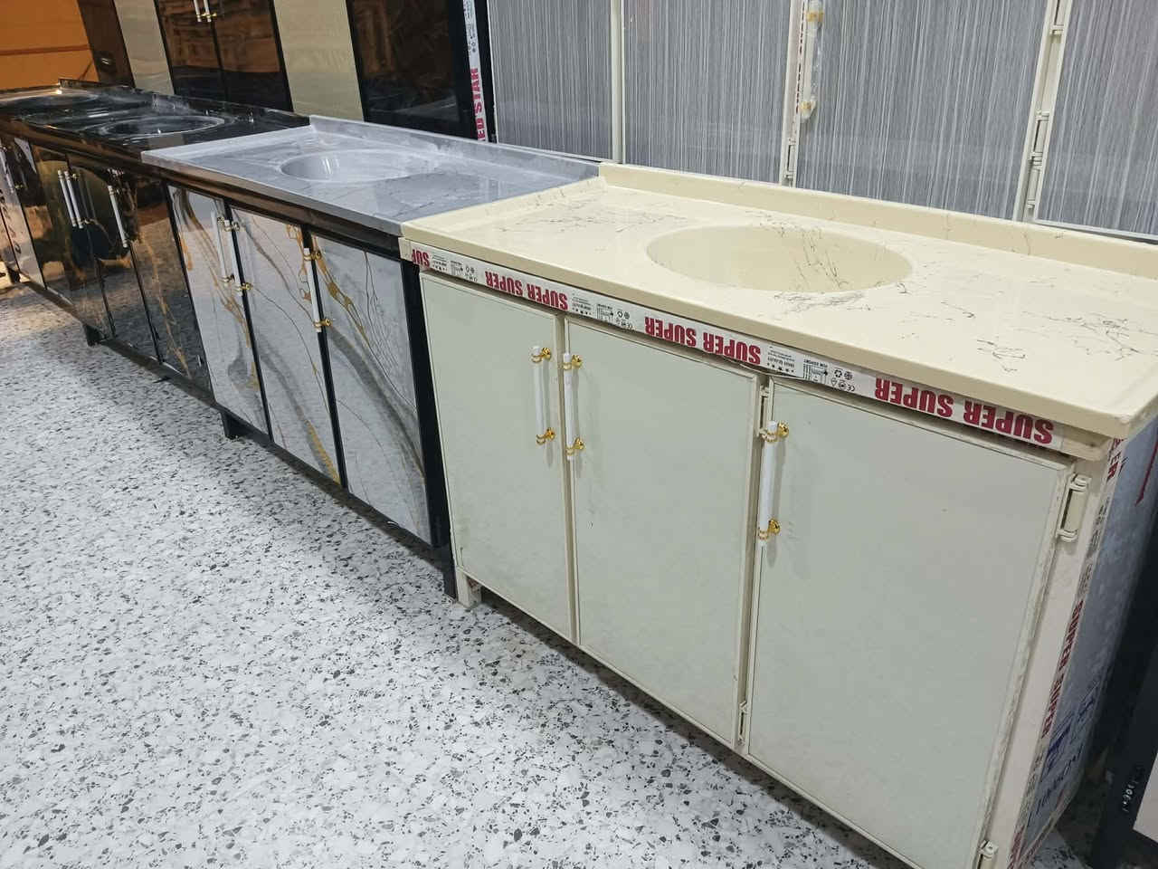 تم وصول وجبة جديدة من ألاثاث الى مجمع السيد عمار ألعنوان تكريت مجاور المحكمة القديمة وكاتب عدل للأستفسار
***********
