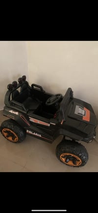 سيارة أطفال • لعبة