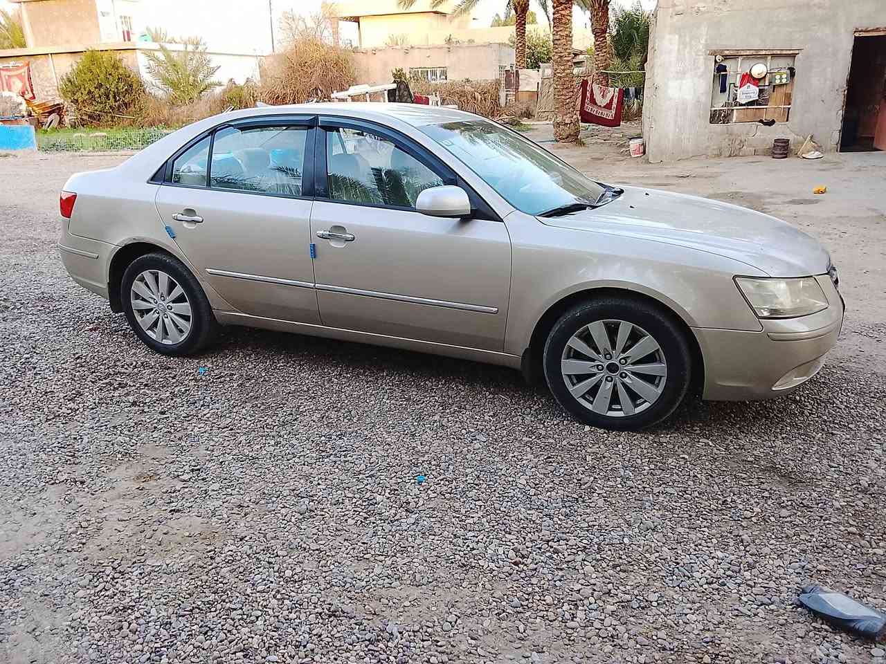 اسلام عليكم اخوان
سياره سوناتا للبيع وارد امريكي 
ظررها حلو بس جاملغ تريشه موديل 2009 مكينه 2400 سياره جاهزة وحلوه يعني جديده
ولل استفسار عن السياره يرجه الاتصال 
***********
***********
