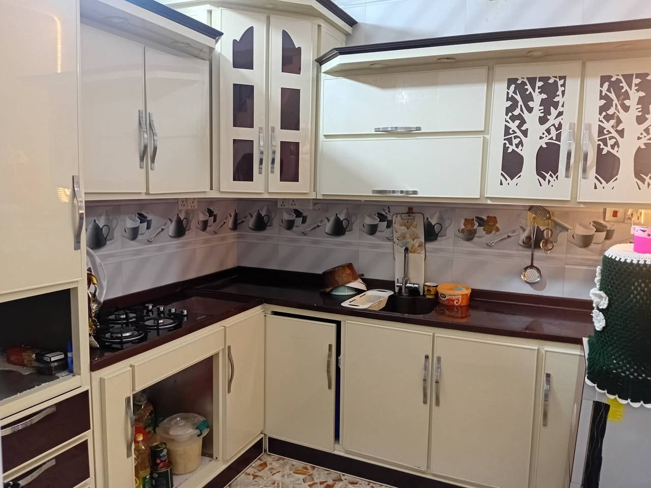 بيت مساحه 50متر طابو زراعي طابقين ونص العنوان سكينة زراعي مقاطعه٢/٩ السعر ٩٠ وبي مجال الاستفسار   
***********
