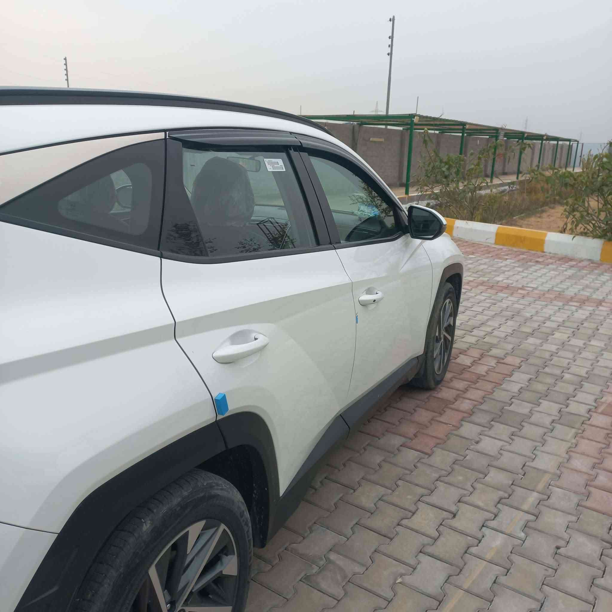 سلام عليكم
توسان 
خليجي
موديل 2022
رقم بغداد بأسمي
ماشيه 50 الف كيلو
كفاله عامه ما عدا بيها بارد 
فول مواصفات
 من عدا البانورما
مواصفات
مكينه 2.0 دوش 
دشبول شاشه وكيجات
بصمه 
بصمه ابواب
تشغيل عن بعد
شاشه اصليه 
نضام اوتو هولد
اشاير ترحيب 
اشاير ب المري 
اريل نفكيتر
سبير منازل 
داخل ابيض 
مري كهرباء 
بردات خلفيه
هاند بريك بصمه
مقاعد كهرباء 2
 فول تحكم ستيرن 
تبريد قطعتين 
حساس امامي 
حساس خلفي 
كامره خلفيه
شاحن موبايل 
وايرلس
بعد بيها  هواي  موصفات 
السعر 225$
اتصال ***********
