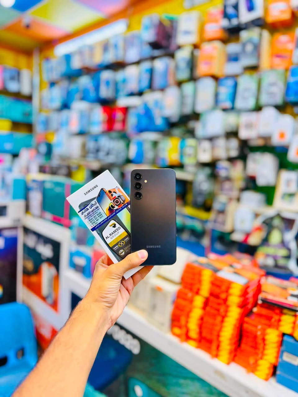 على بركه الله 

متوفر وجبه من شركه SAMSUNG 
بألوان جميله وذاكرات قويه جداً
بأسعار مناسبه وحلوه ♥️

العنوان : ذي قار /قلعه سكر /الشارع الرئيسي/مقابل المقهى الرياضي 

للتواصل :***********
للتواصل :***********

📱 📱📱📱📱📱📱📱📱📱📱
