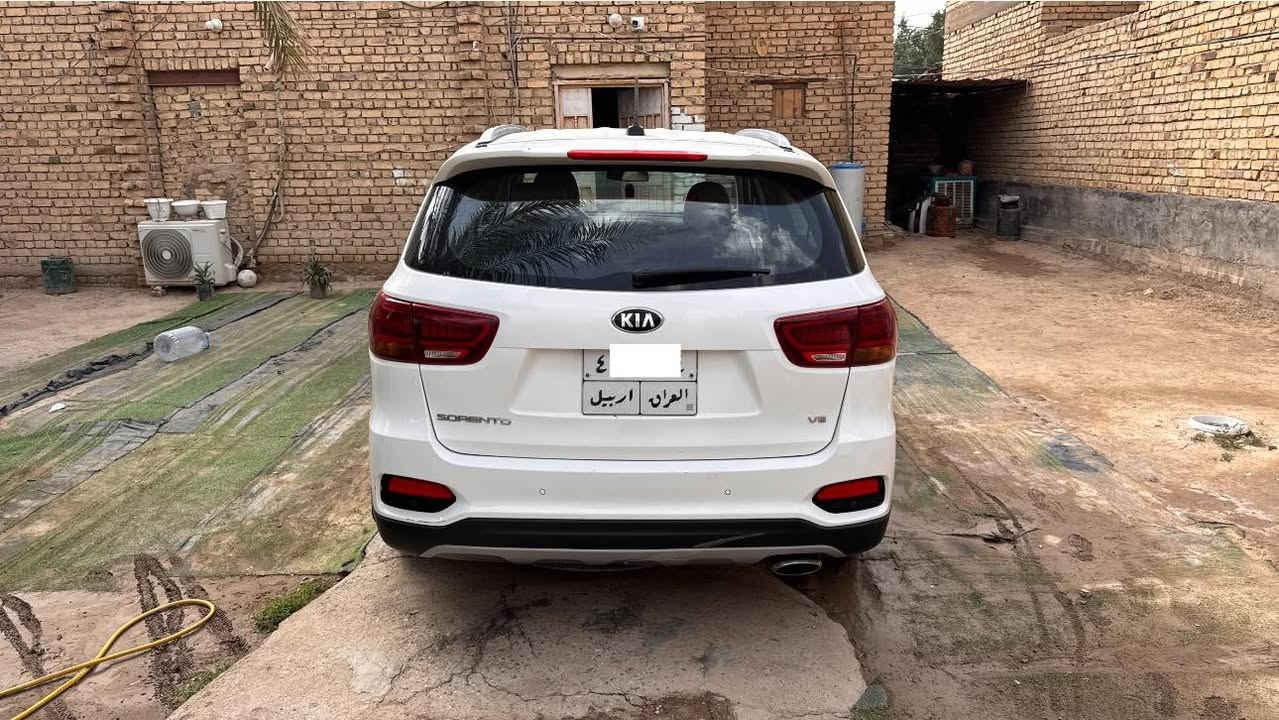 سلام عليكم 

 للبيع كيا سورنتو 2018 كفاله عامه 
مكان الديوانيه 
سياره ماشيه 179 الف 
كفاله من ضربه وكير ومكينه 
***********
