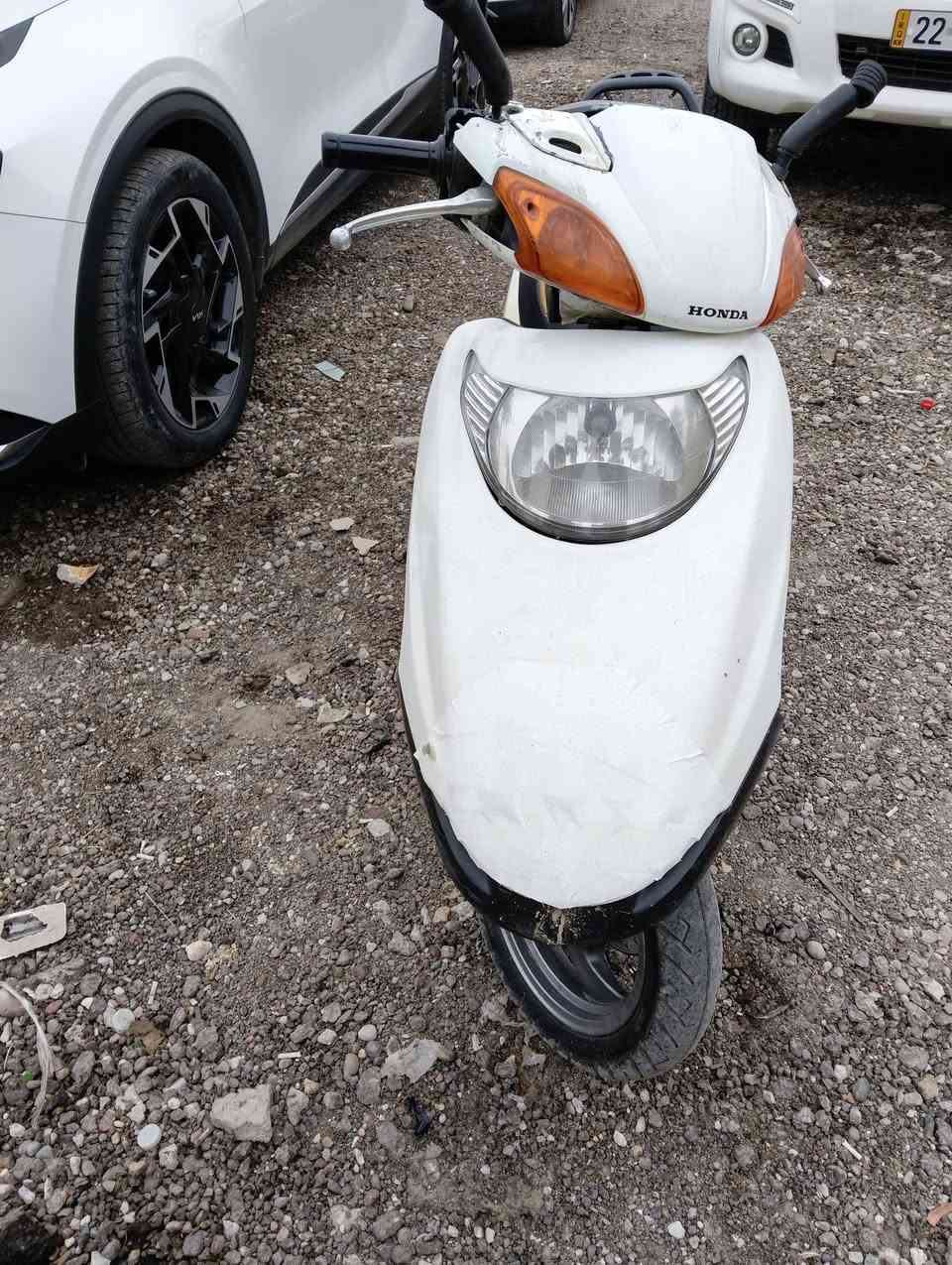 السلام عليكم 
سبيسي سرعة 100 ياباني 
الدراجة تشتغل سلف وهندر 
محركها ناعم حلو 
كهربائياتها كلها شغالة لايتات اشاير سلف كله شغال
للبيع بلاااش بـ 290 وبيها مجال للشراي 

***********
