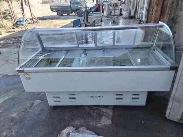 سلام عليكم براد للبيع براد نضيف مامستعمل قليل مكاني ابو عضام ***********
